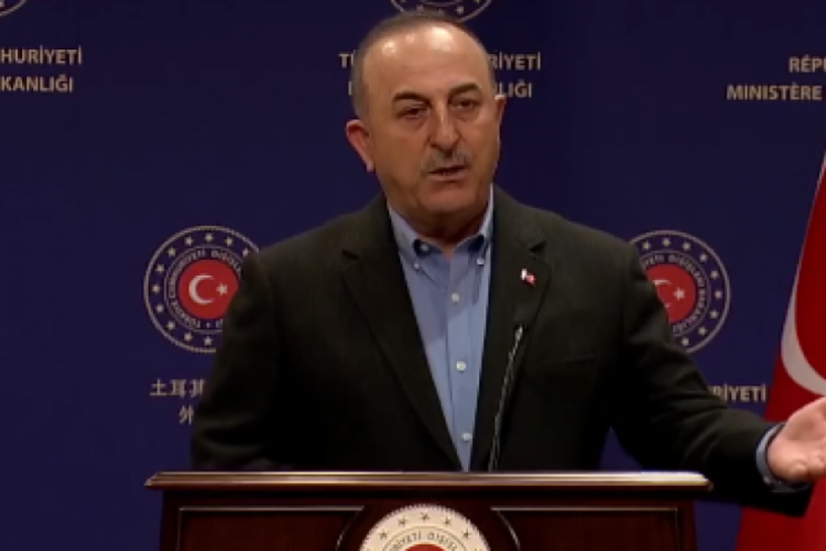 Bakan &Ccedil;avuşoğlu, Suriyelilere kapı a&ccedil;ıldı iddialarını yalanladı