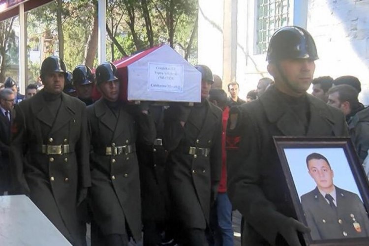 Depremde hayatını kaybeden Astsubay Cengizhan &Uuml;z, son yolculuğuna uğurlandı