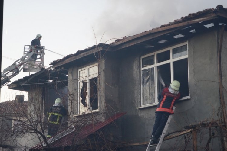 Kastamonu'da &ccedil;ıkan yangında 90 yaşındaki kadın hayatını kaybetti