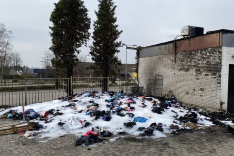 Almanya'da depremzede yardımları kundaklandı