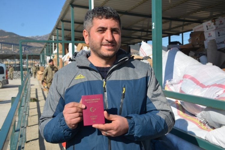 Yardım kolisindeki monttan pasaport &ccedil;ıktı