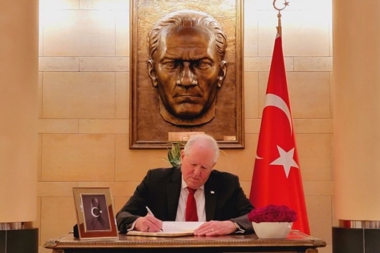 ABD Hava Kuvvetleri Sekreteri Kendall, T&uuml;rkiye'nin Washington B&uuml;y&uuml;kel&ccedil;iliğini ziyaret etti