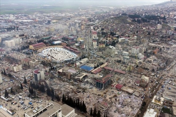 Deprem b&ouml;lgelerinde enfeksiyon riskine karşı, Sağlık Bakanlığı &ouml;nlem alıyor