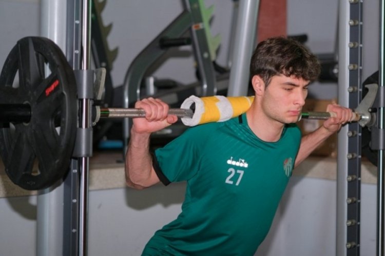 Bursaspor hazırlıklarını salonda s&uuml;rd&uuml;rd&uuml;