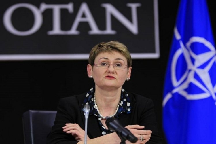 NATO S&ouml;zc&uuml;s&uuml; Lungescu: D&uuml;ş&uuml;ncelerimiz T&uuml;rk halkıyla birliktedir
