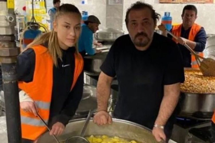 Acun Ilıcalı'nın sevgilisi Ay&ccedil;a &Ccedil;ağla Altunkaya k&ouml;ylere &uuml;r&uuml;n dağıtıyor