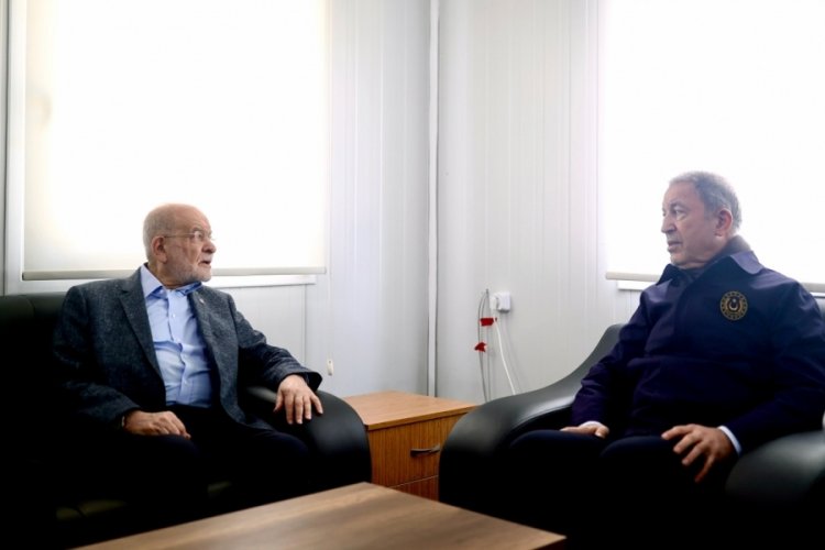 Karamollaoğlu, Bakan Akar ile g&ouml;r&uuml;şt&uuml;