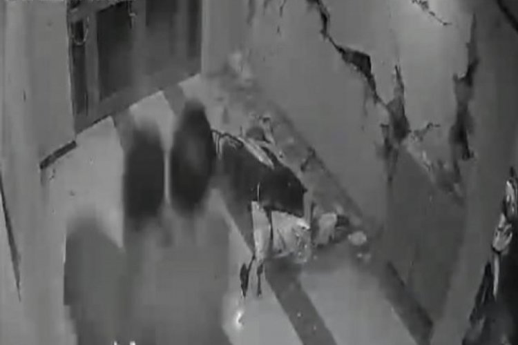Adana'da deprem anından duvarlar patladı