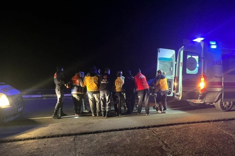 Balıkesir İvrindi'de kaza: 1 &ouml;l&uuml;, 3 yaralı
