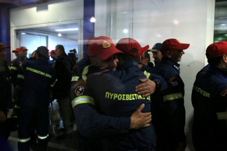 Yunanistan &Ouml;zel Afet M&uuml;dahale Birimi deprem b&ouml;lgesinde yaşadıklarını anlattı!