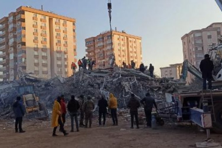 Kahramanmaraş'ta 3 kız kardeş i&ccedil;in umutlar t&uuml;kendi