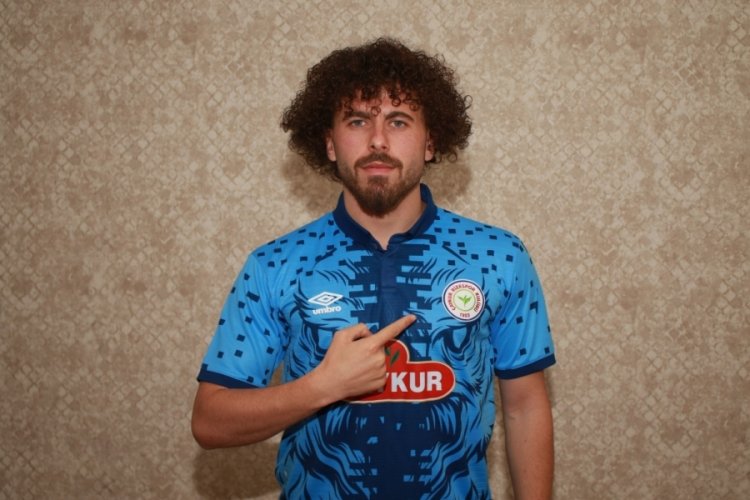 &Ouml;g&uuml;n &Ouml;z&ccedil;icek'i, &Ccedil;aykur Rizespor kiraladı