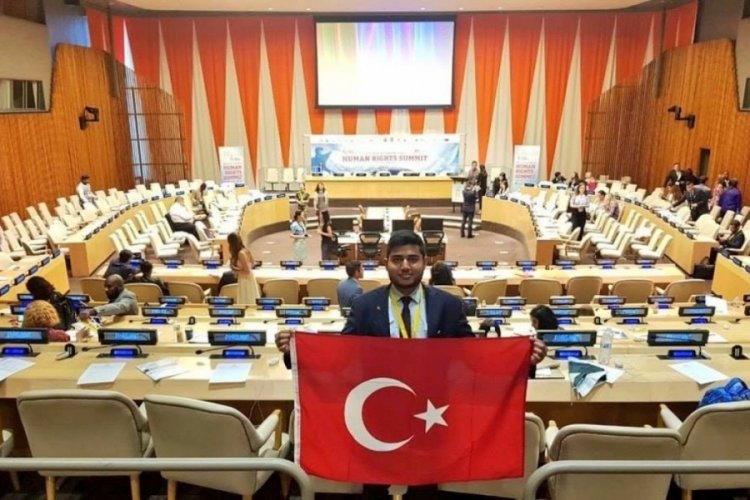 BU&Uuml; mezunu Bangladeşli Emon, T&uuml;rkiye'nin acısını hafifletmek i&ccedil;in &ccedil;alışıyor