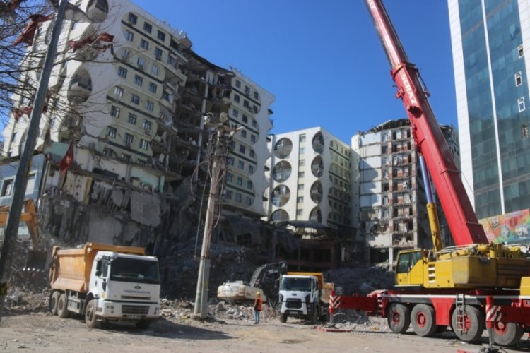 Diyarbakır'da depremde 3 avukat hayatını kaybetti