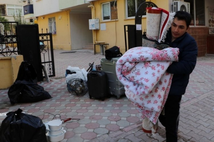 Satarken 'depreme dayanıklı' yaptım dediği bina ağır hasar aldı