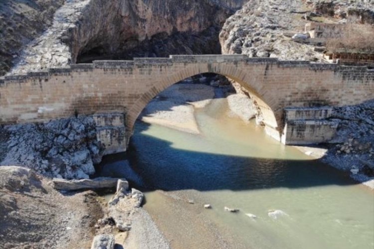 Cendere K&ouml;pr&uuml;s&uuml; depremde hasar almadı