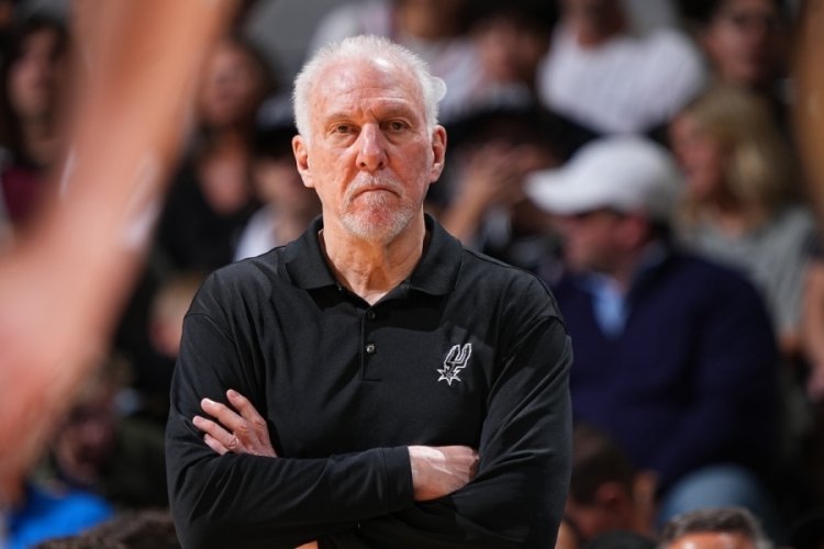 NBA Coachu Popovich'den depremzedelere yardım