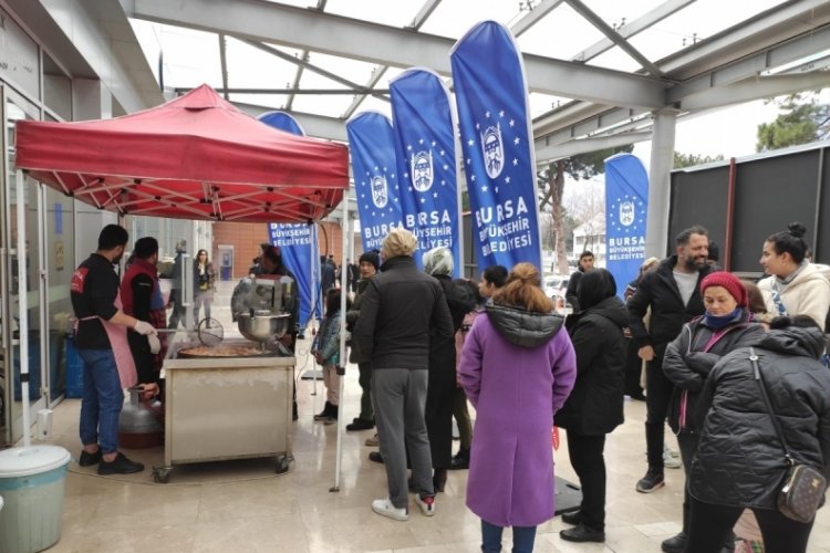 Bursa'daki depremzedeler bu mağazadan &uuml;cretsiz alışveriş yapıyor