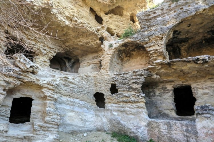 Hatay'daki 2 bin yıllık tarihi yapılar, depreme direndi