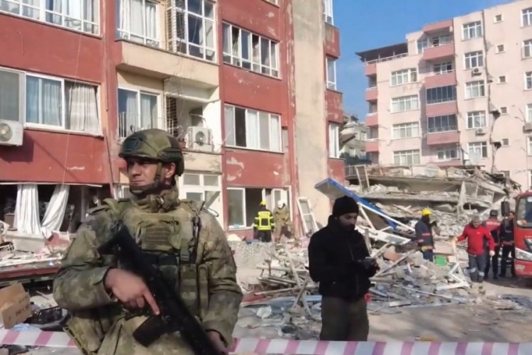 Komandolar Hatay'da asayişi sağlıyor