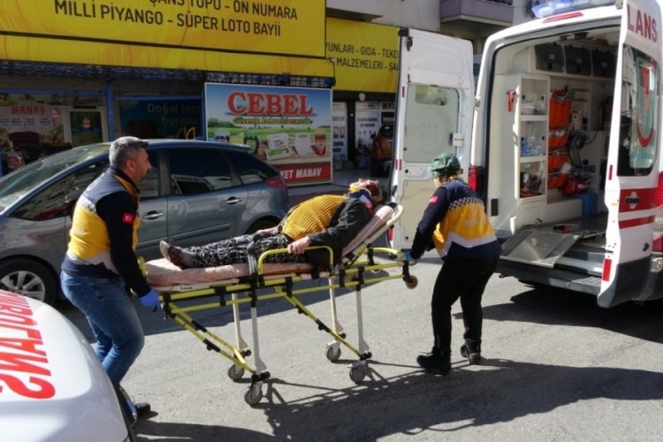 Antalya'da depremzedeler kaza yaptı: 5 yaralı