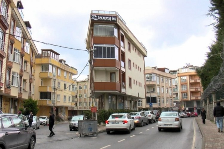 &Ccedil;ok tartışılan binanın m&uuml;teahhidi: Kesinlikle deprem y&ouml;netmeliğine uygun