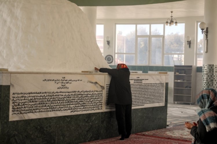 Hatay'daki 'Hızır T&uuml;rbesi' depremde hasar g&ouml;rmedi