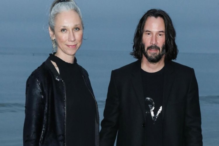 Keanu Reeves'in sevgilisi depremzedelere yardım &ccedil;ağrısında bulundu