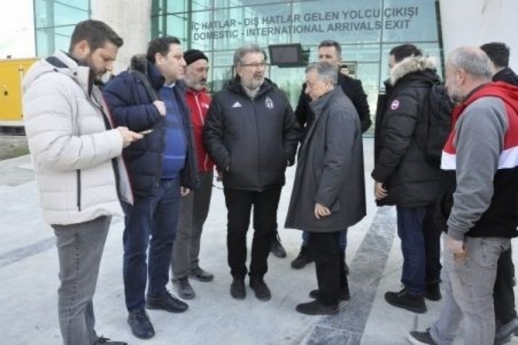 Ahmet Nur &Ccedil;ebi  deprem b&ouml;lgesine gitti
