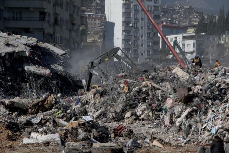 Binlerce bina neden &ccedil;&ouml;kt&uuml;? İnşaat M&uuml;hendisleri Odası a&ccedil;ıkladı