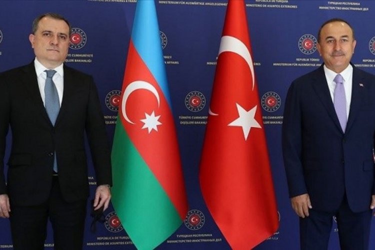 Bakan &Ccedil;avuşoğlu, Azerbaycanlı mevkidaşı Bayramov ile g&ouml;r&uuml;şt&uuml;
