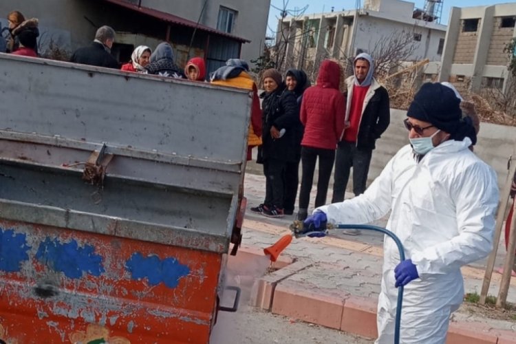 Bursa Osmangazi Belediyesi deprem b&ouml;lgesini haşere oluşumuna karşı ila&ccedil;ladı