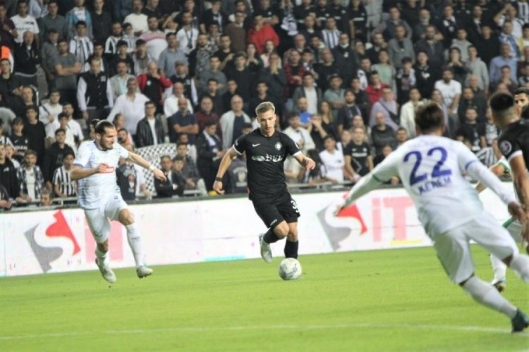 Altay'da Arda Gezer 3 yıllık s&ouml;zleşmeye imza attı
