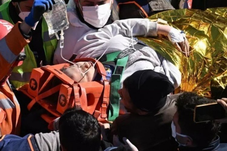 Erdoğan 11 g&uuml;n sonra enkazdan &ccedil;ıkan Aleyna'nın ailesini aradı