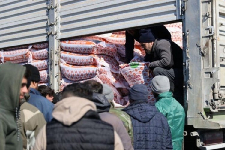 Afet b&ouml;lgesindeki hayvan yetiştiricilerine yem desteği