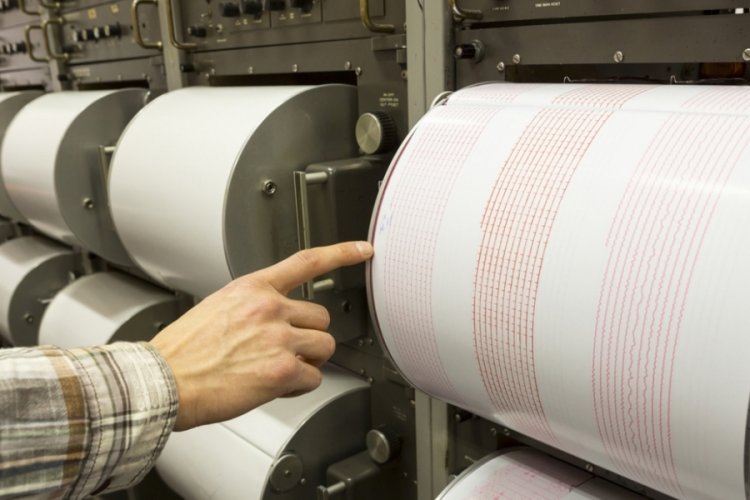 Deprem b&ouml;lgesinde art&ccedil;ı sarsıntılar devam ediyor