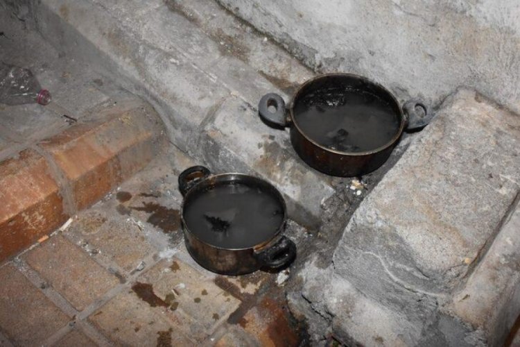 İzmir'de tencerede k&ouml;m&uuml;r yakan 10 kişi zehirlendi