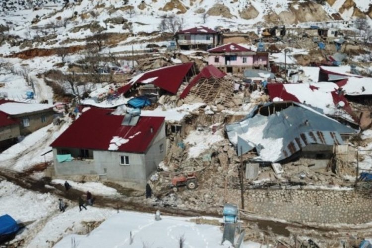 Kahramanmaraş'taki dağ k&ouml;y&uuml;nde 20 ev kaldı