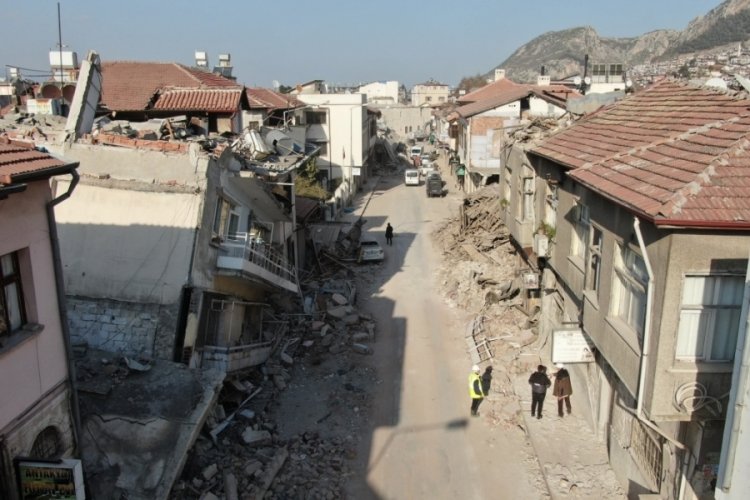 Hatay'da "d&uuml;nyanın aydınlatılan ilk caddesi" yerle bir oldu