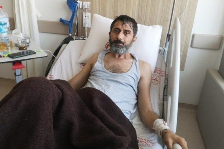 Enkaz altındaki diyaloğuyla g&uuml;ld&uuml;rm&uuml;şt&uuml;: Hastaneden &uuml;z&uuml;c&uuml; gelişmeyi duyurdu
