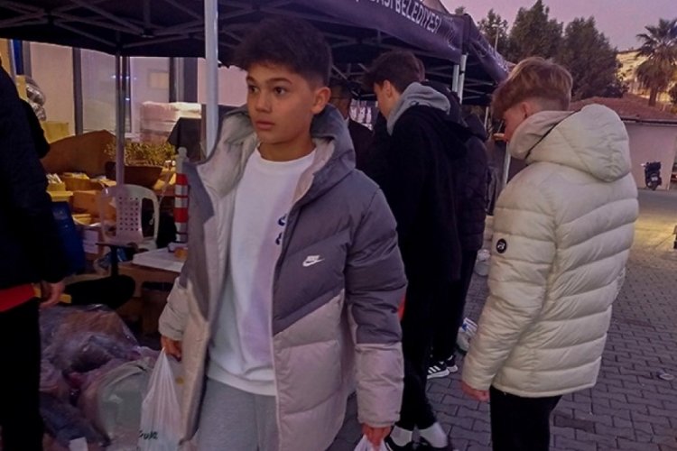 Depremzedeler i&ccedil;in Altınordu'nun U15 takımı seferber oldu