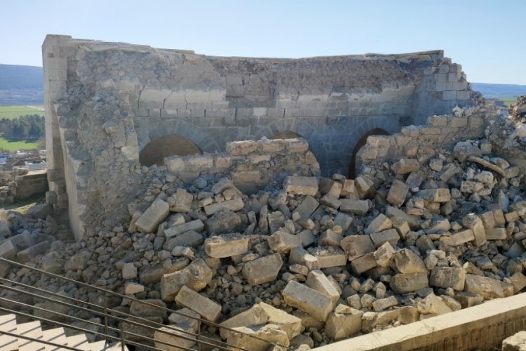 Gaziantep'te tarihi İ&ccedil; Kale Cami depremde hasar g&ouml;rd&uuml;