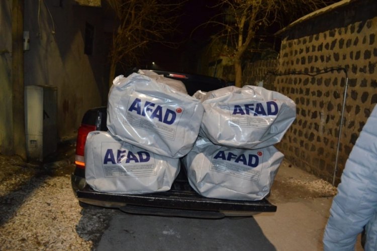 Şanlıurfa'da, AFAD &ccedil;adırlarını &ccedil;alan 3 kişi g&ouml;zaltına alındı