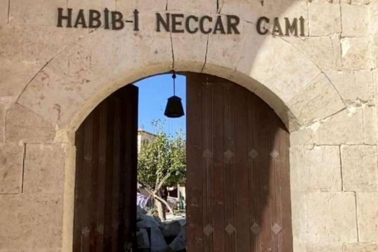 14 asırlık Habib-i Neccar Camisi'nde buruk cuma