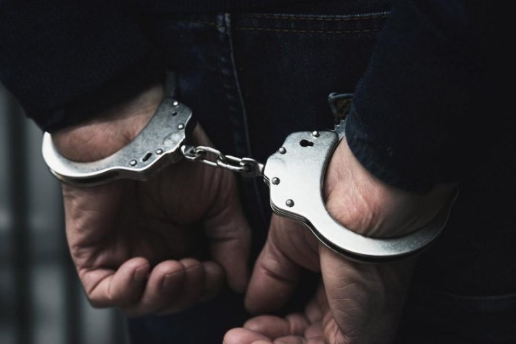 Kocaeli'nde tartıştıkları şahsı evinin &ouml;n&uuml;nde silahla yaralamışlardı: 2 tutuklama