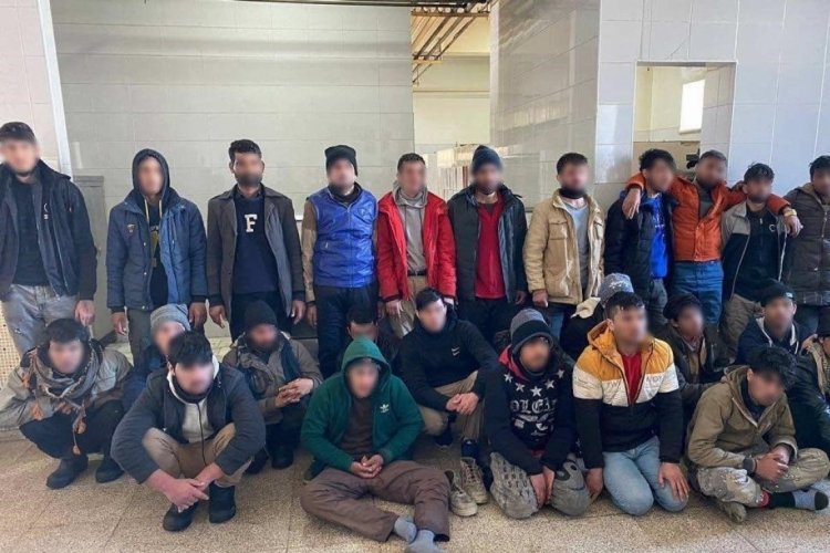 Van'da 440 d&uuml;zensiz g&ouml;&ccedil;men yakalandı