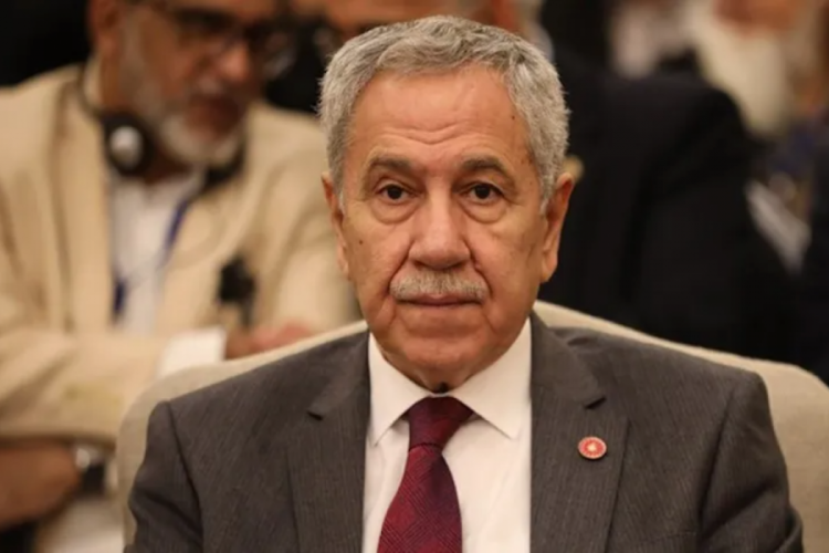 B&uuml;lent Arın&ccedil;: YSK'nın se&ccedil;imi erteleme yetkisi bal gibi var