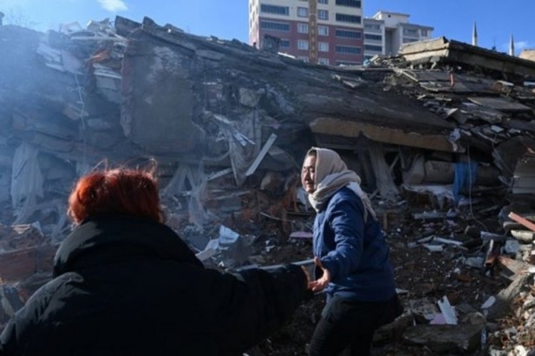 Depremde can kaybı 39 bin 672'ye y&uuml;kseldi
