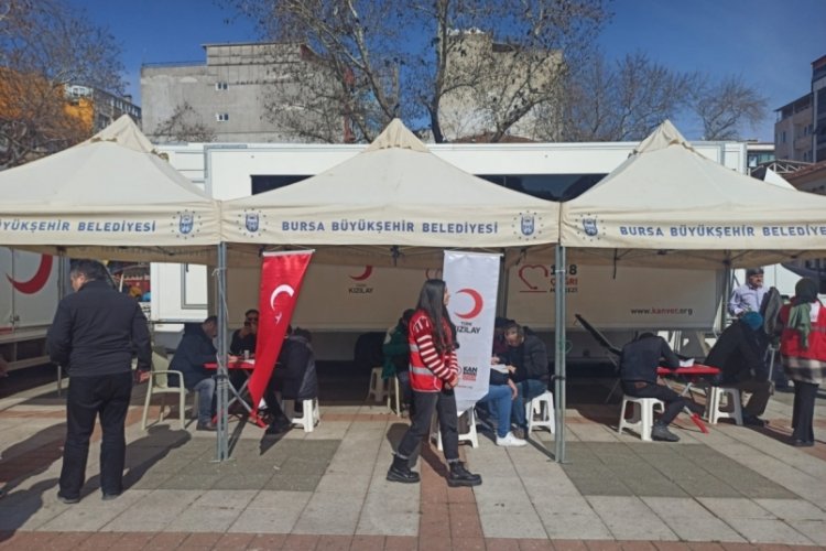 Kızılay'ın kan bağışı &ccedil;ağrısına Orhangazi'den yoğun ilgi