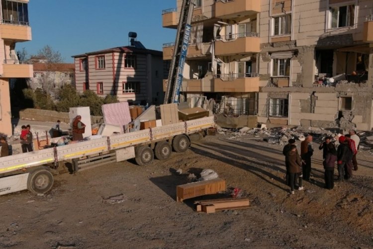 Deprem b&ouml;lgesinde ev taşıma &uuml;cretlerine sınır